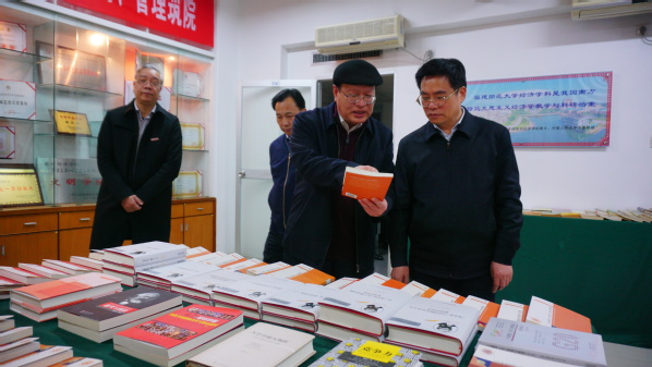 教育工委书记,省教育厅党组书记,厅长黄红武,省委办公厅副主任周宽奋